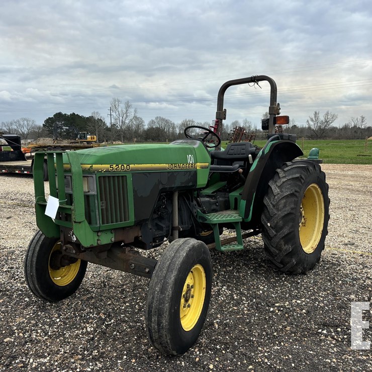 1997 JOHN DEERE 5200