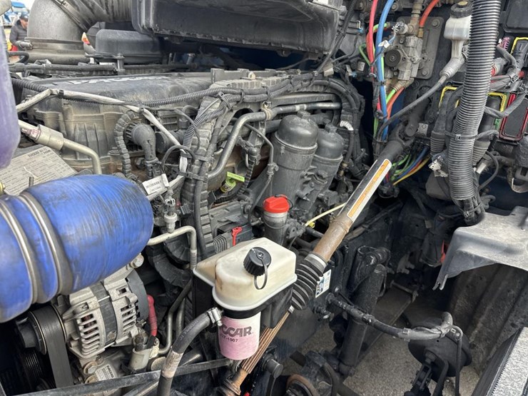 2022-kenworth-t680-image-25