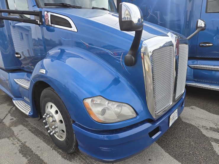 2018-kenworth-t680-image-10