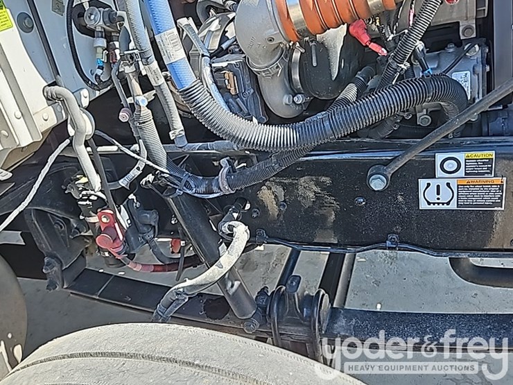 2018-peterbilt-337-image-46