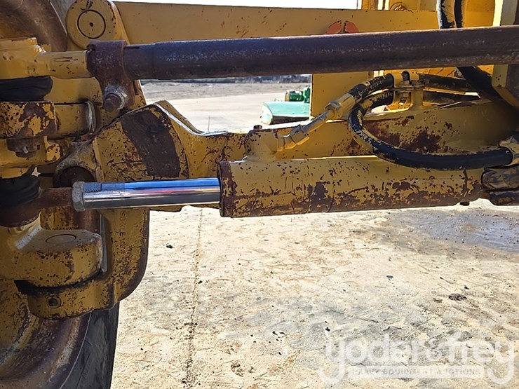 2005-caterpillar-140h-vhp-plus-image-39