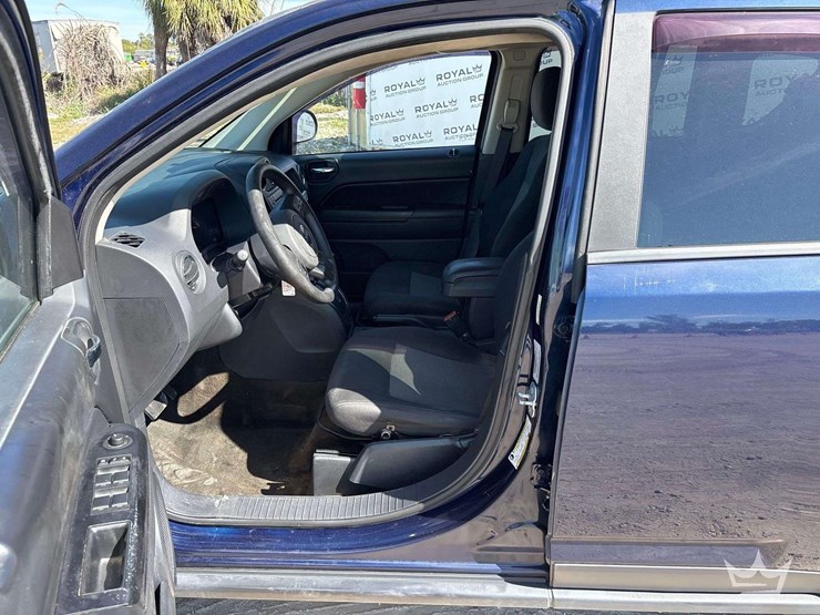 2016-jeep-compass-image-12