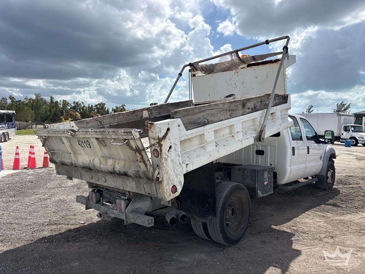 2011-ford-f450-image-3