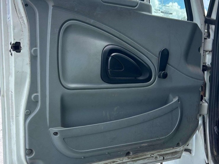 2007-international-durastar-4400-image-10