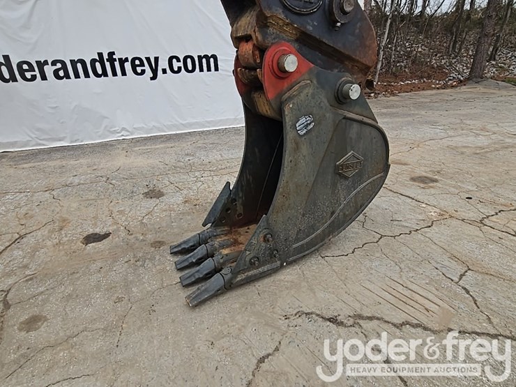 2019-komatsu-pc228us-lc-image-11