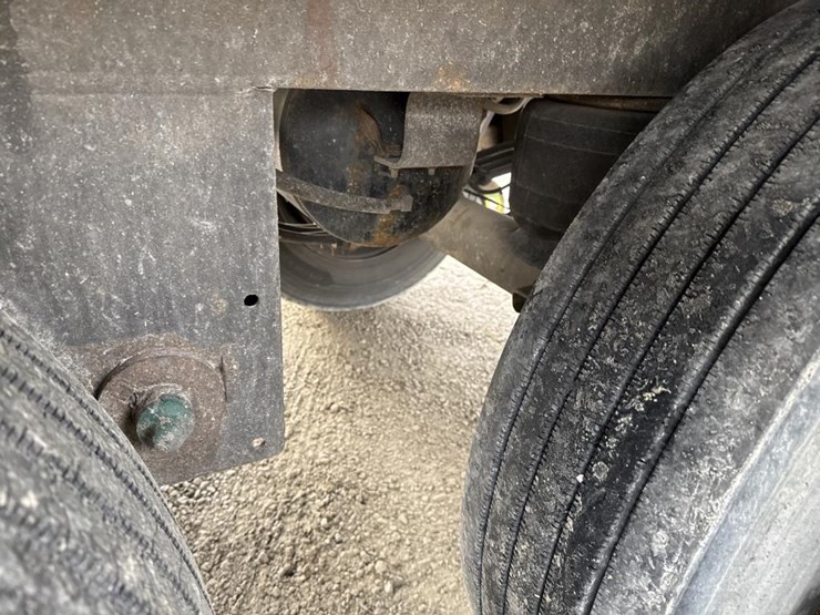 2019-utility-53'-image-13