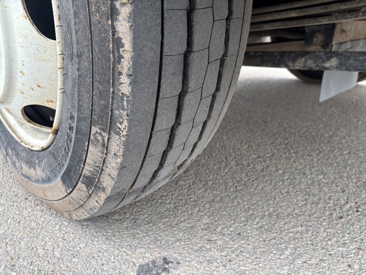 2015-isuzu-npr-xd-image-53