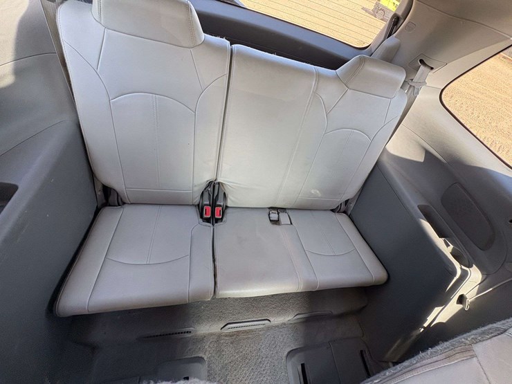 2016-gmc-acadia-slt-image-22