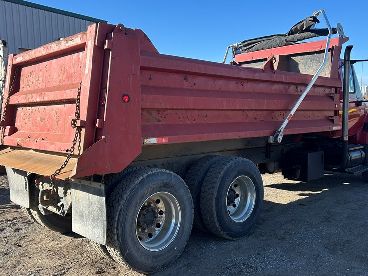 2002-international-7400-image-5