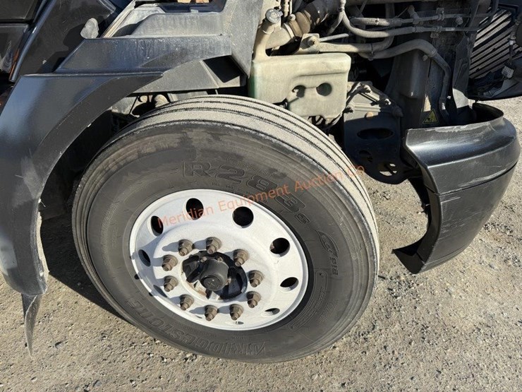 2017-international-prostar-image-18