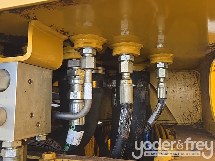 2021-deere-460e-image-47