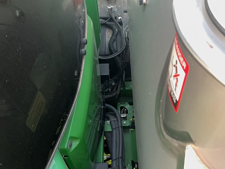 2014-john-deere-r4030-image-57