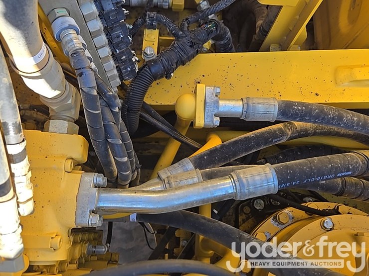 2022-komatsu-pc360-lc-11-image-48
