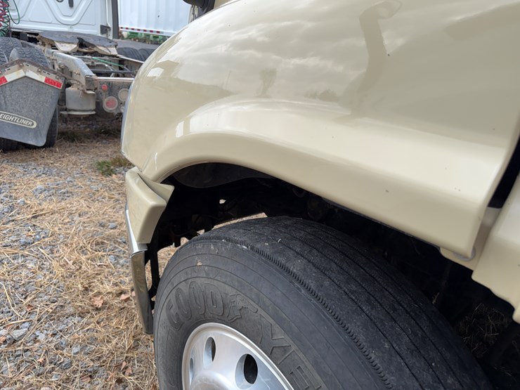 #40952-•-2016-freightliner-t/a-daycab-truck-tractor-3akjged50gshn2261-image-31