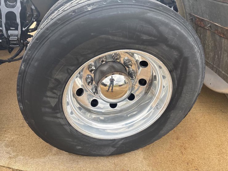 2019-peterbilt-579-image-63