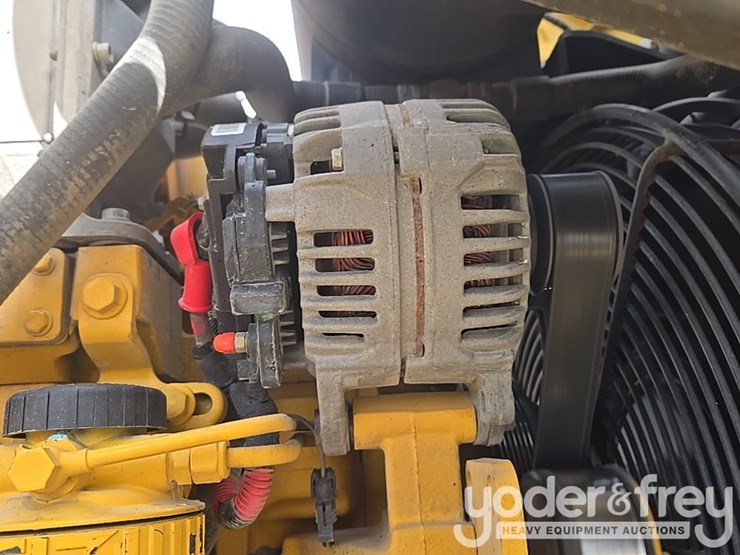 2010-deere-310sj-image-76