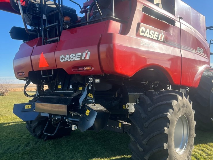 2023-case-ih-8250-image-11