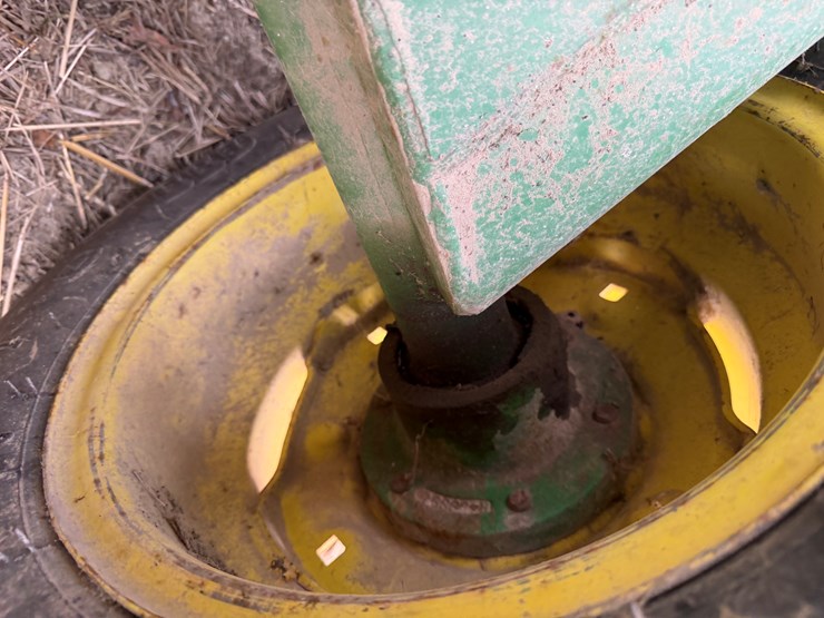 john-deere-455-image-22