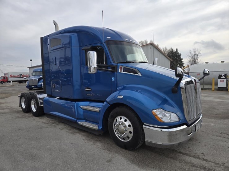 2022-kenworth-t680-image-7