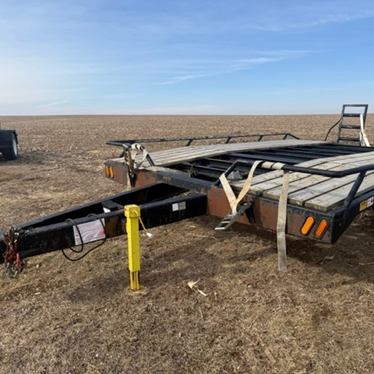 #1270 • 2016 Nuhn Crawler Hauler Trailer (No Title) (Milledgeville, IL)