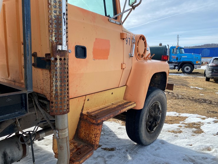 1991-ford-l9000-image-35