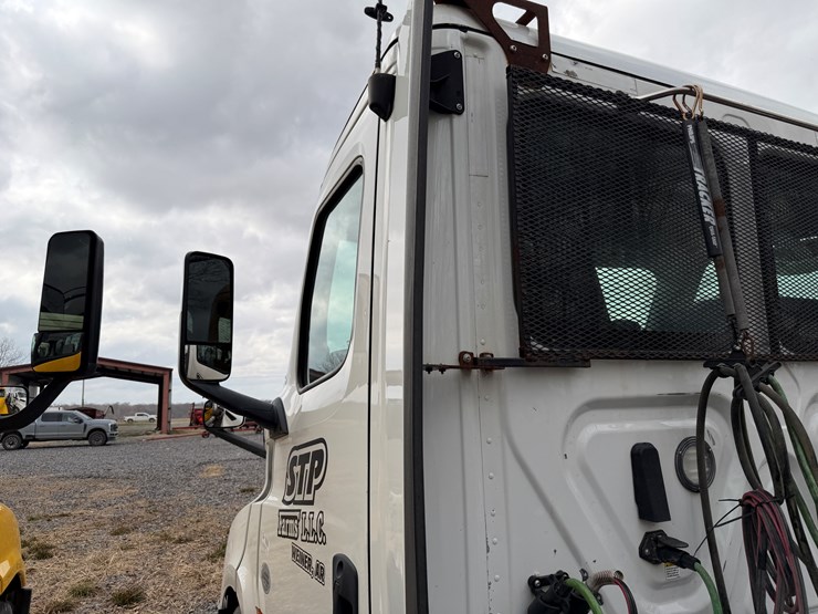 #40953-•-2019-freightliner-cascadia-t/a-daycab-truck-tractor-3akjhtdv4kskd3197-image-28