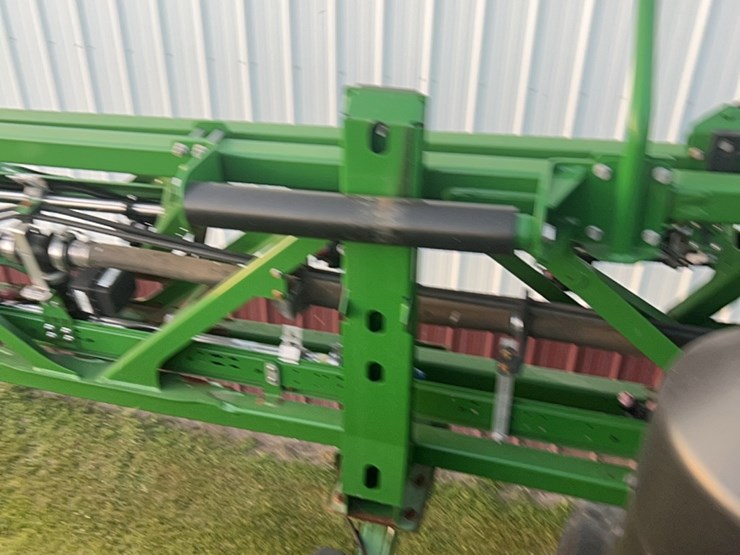 2014-john-deere-r4030-image-87