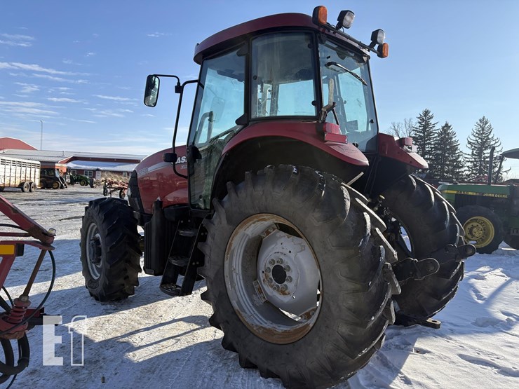 2013-case-ih-farmall-125a-image-12
