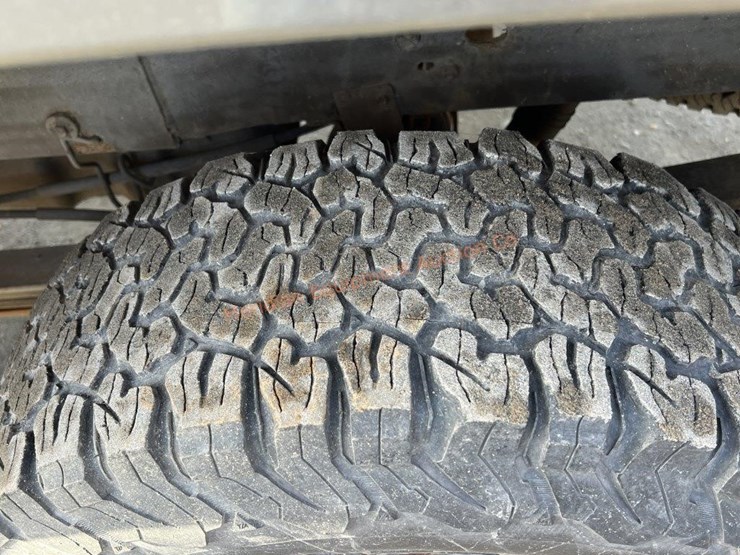 2002-chevrolet-silverado-2500-image-17