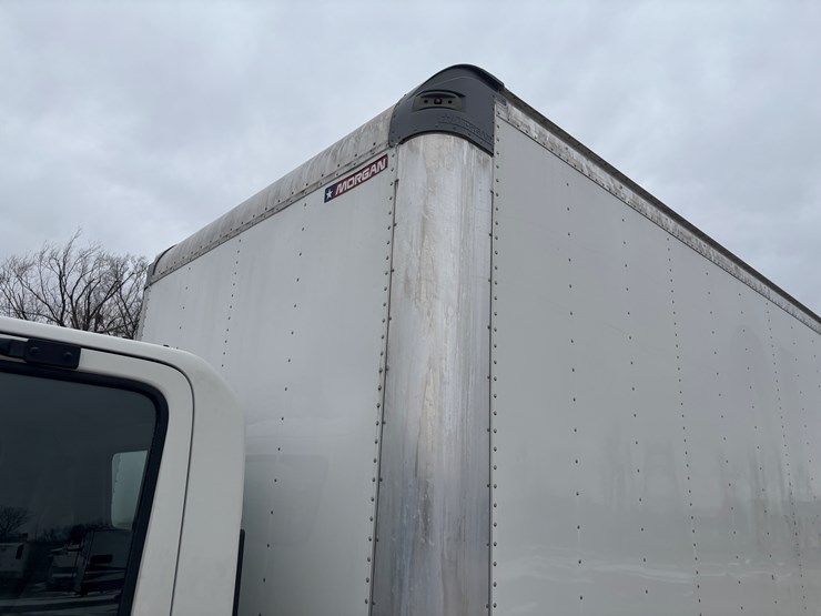 2021-isuzu-npr-hd-image-29