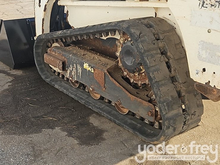 2019-bobcat-t450-image-15