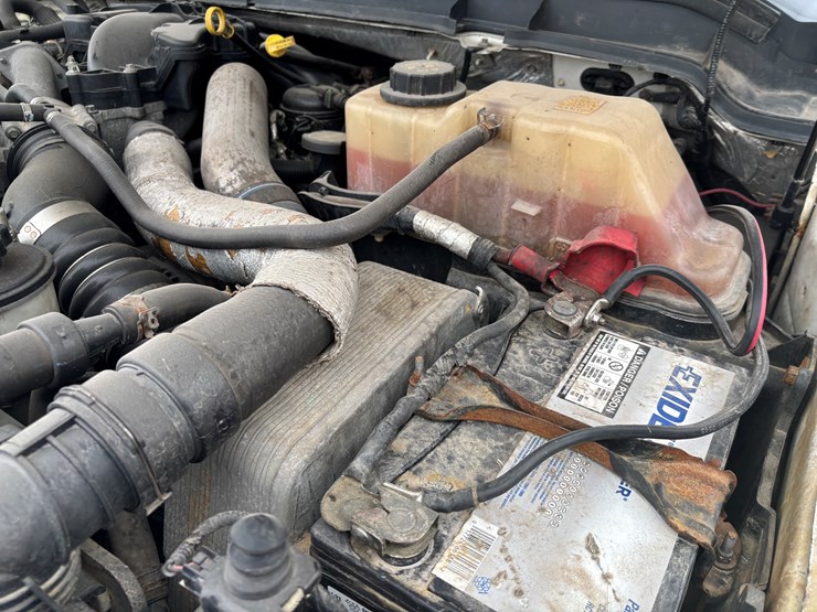 2010-ford-f450-image-25