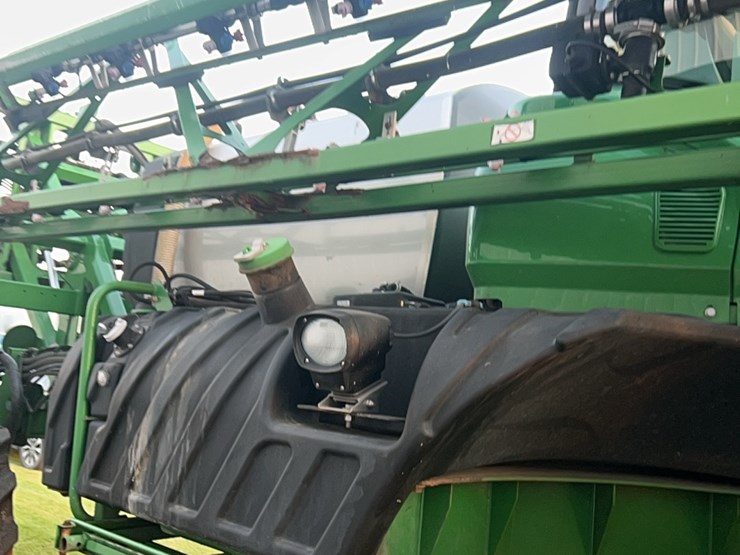 2014-john-deere-r4030-image-170