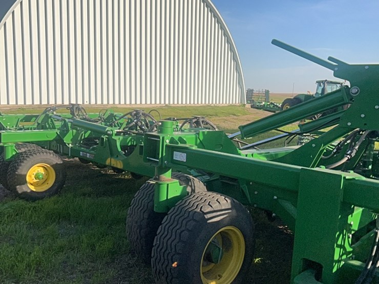 2018-john-deere-1910-image-61