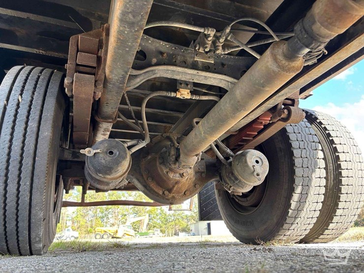 2003-international-durastar-4300-image-56