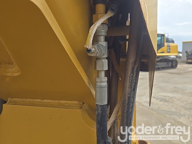 2009-caterpillar-140m-vhp-plus-image-47