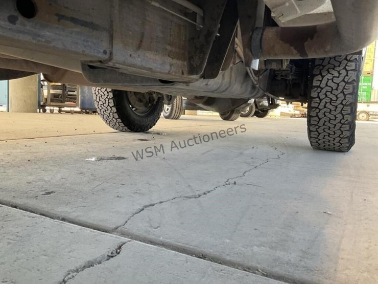 2015-chevrolet-silverado-3500-image-27