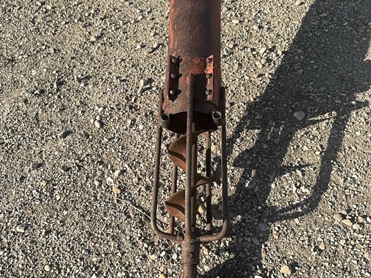 sakundiak-44’x7”-auger-w/10-hp-single-ph-220-baldor-electric-motor,-equipped-with-12-v-lift-￼-image-2