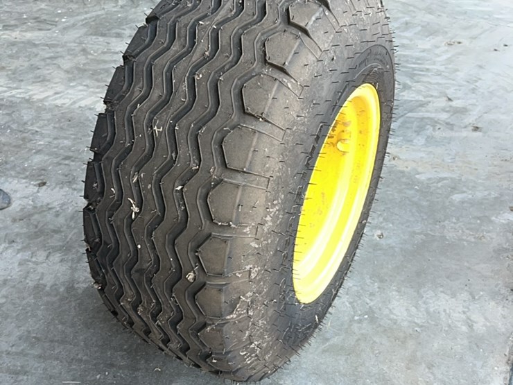 brand-new-john-deere-air-seeder-tire-and-rim,-size-is-140/55/r18-￼-image-34
