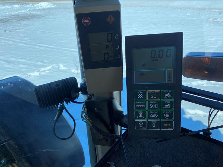 john-deere-8100-image-33