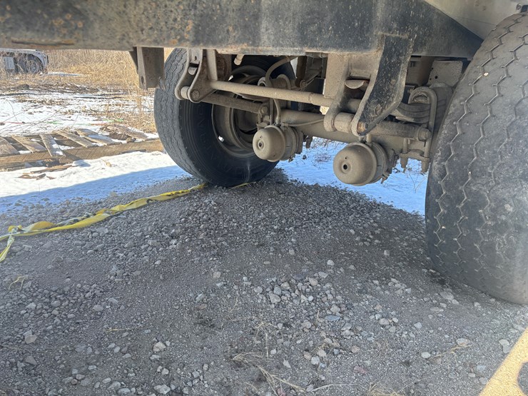 #2292-•-1991-cornhusker-pup-trailer-image-25