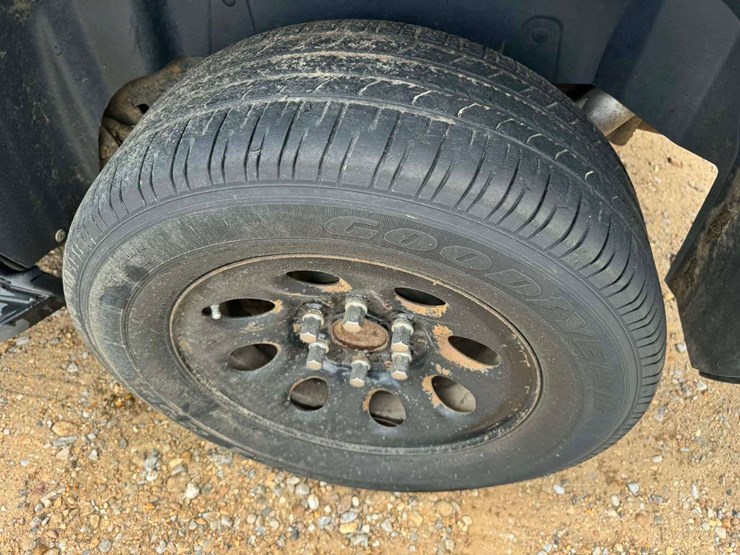 2009-chevrolet-tahoe-image-16