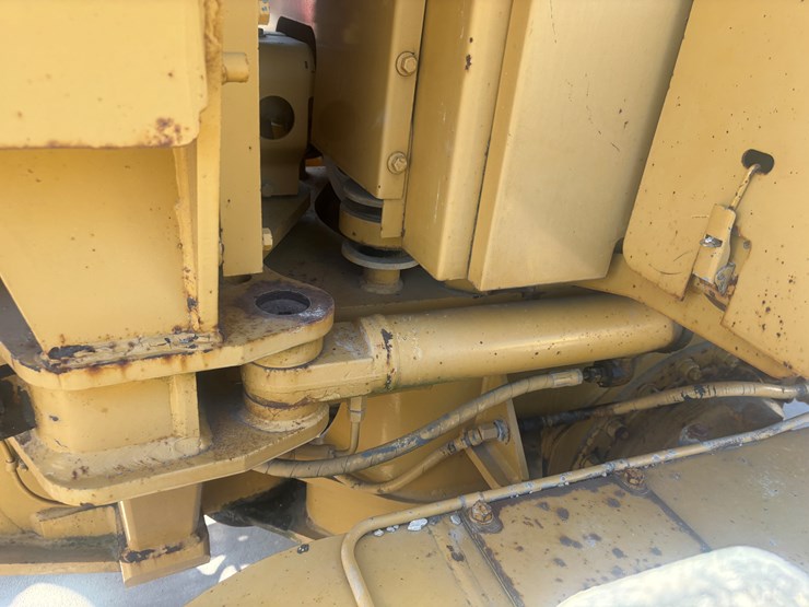 caterpillar-140h-vhp-image-44