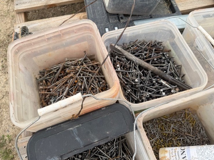 #34166-•-nails-and-rigid-stands-image-6