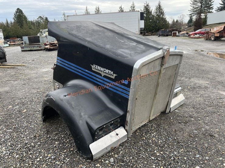 kenworth-w900l-image-1