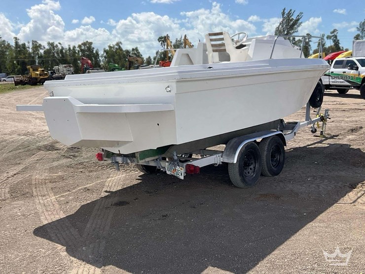 1988-23ft-stealth-craft-boat-w-22ft-boat-trailer-image-3