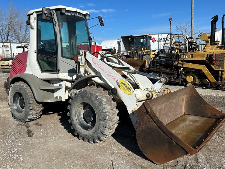 takeuchi-tw80-image-7