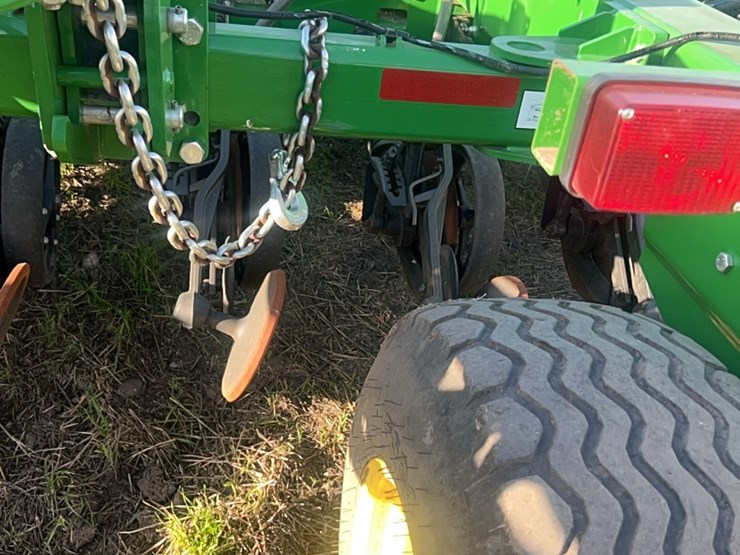 2018-john-deere-1910-image-161