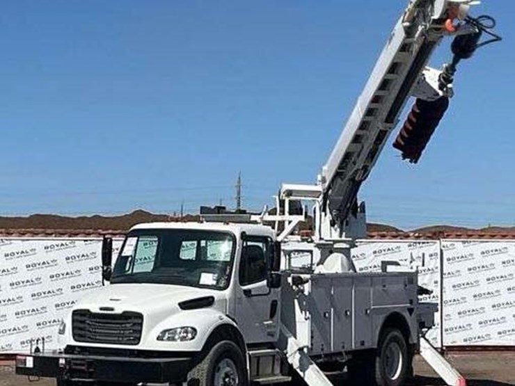 2024-freightliner-m2-106-image-1