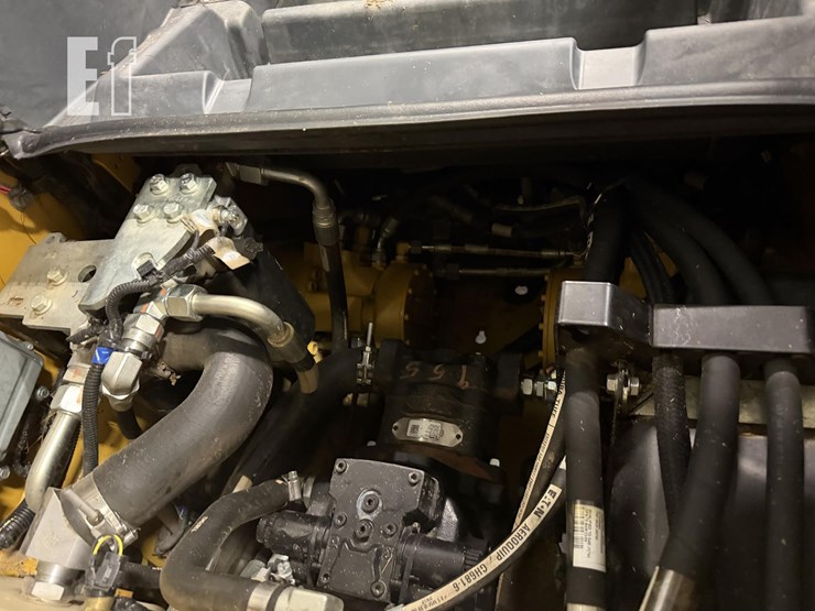 2024-deere-330g-image-20